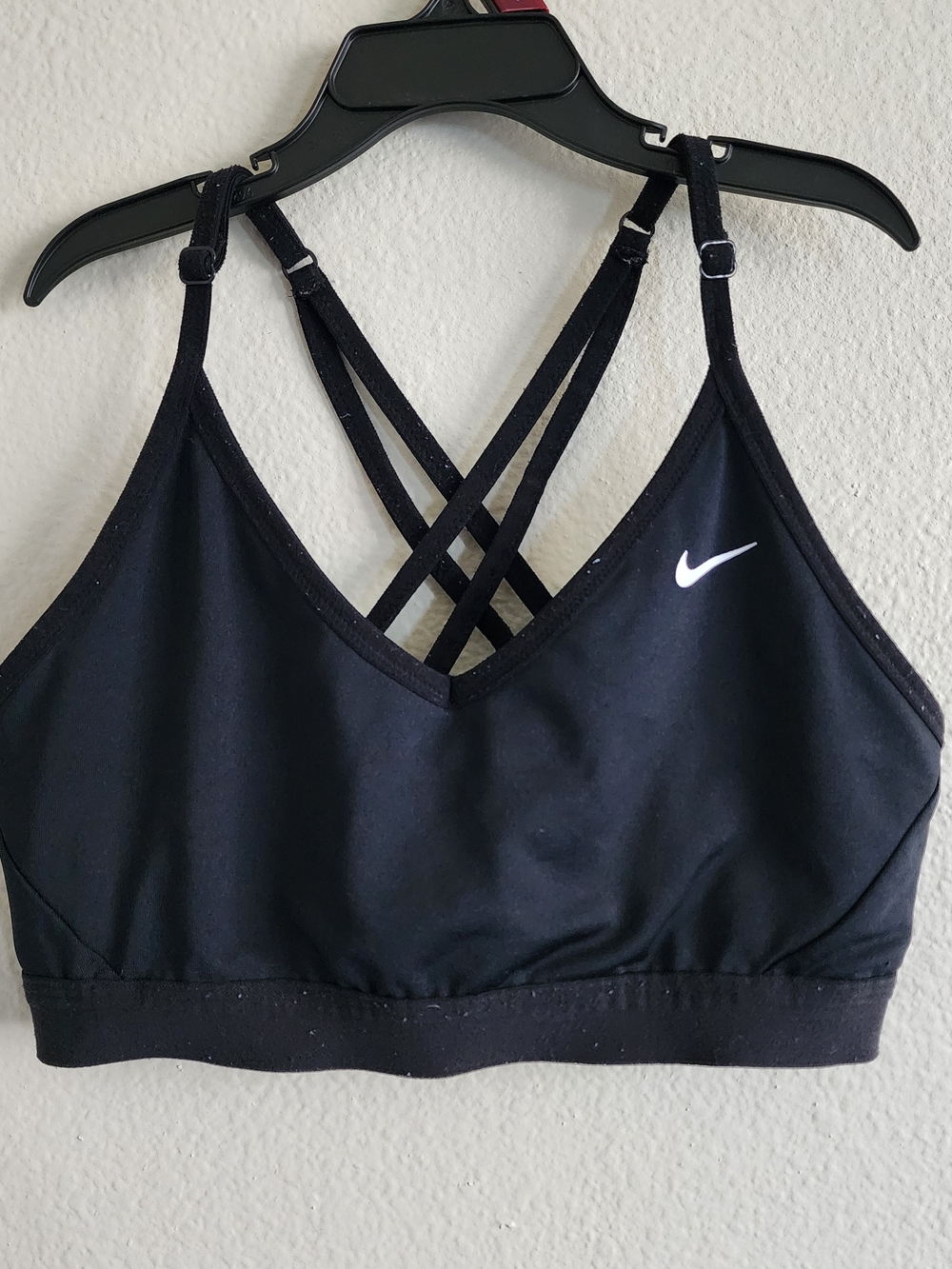 Nike Indy Dri-FIT Strappy V-Neck Light Support Sports Bra - Black - Medium